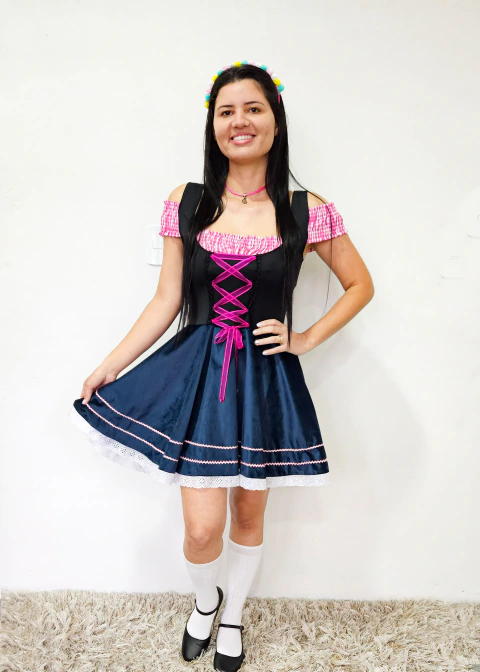 Vestido com Ciganinha Embutida