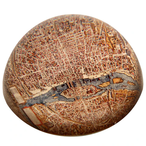 Mapa Paperweight 18 cm