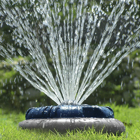 Irrigador Múltiplo Móvel 8 Jatos Sistema Click Jardim Cor Branco e Azul Durín