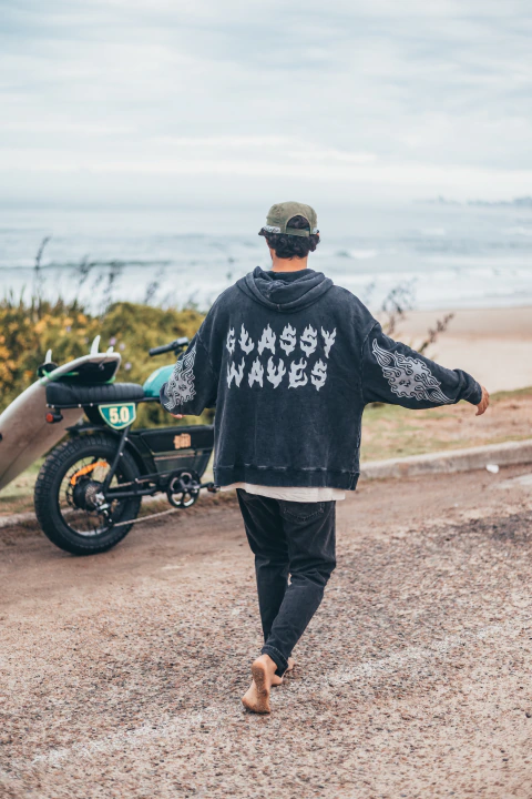 Hoodie Brasa / Negro Wash