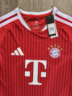 Bayern Munich local 2026-2027 (Tipo player) - comprar en línea