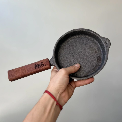 Provoletera fundición mango madera