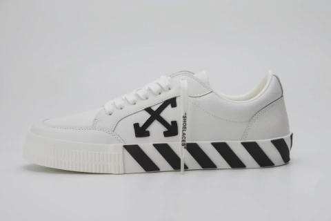 Off White Vulc Low Leather White - comprar online