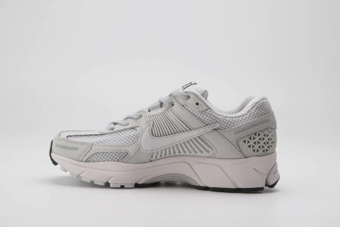 Nike Zoom Vomero 5 Vast Grey - comprar online