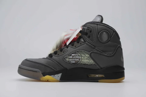 Off-White x Air Jordan 5 Black Metallic - comprar online