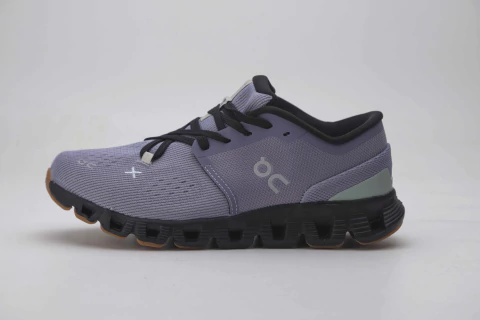 On Running Cloud X4 Feather Black - comprar online