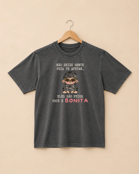 Camiseta Estonada Ovelha Negra - NÃO deixe gente feia te afetar