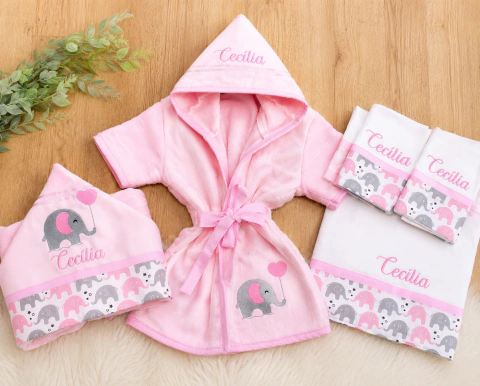Roupão para bebê / infantil + toalha de banho com capuz + kit fralda tema elefante menina