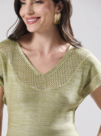 Blusa em Tricot Decote e lateral com detalhes - Verde Pistache - 20381