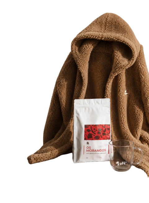 Kit Cold Days. Café + Casaco Sherpa + Caneca