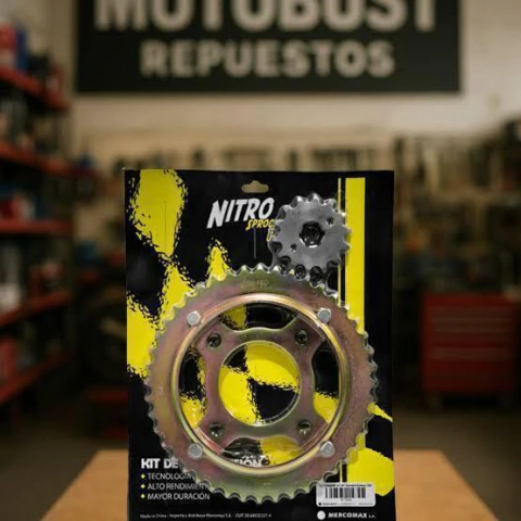 KIT DE TRANSMISION CORONA Y PIÑON NITRO PARA HONDA TITAN 2000 44T/14Z