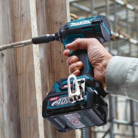 Parafusadeira de Impacto a Bateria 40V TD002GZ01 Makita