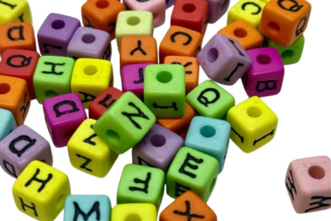 Letras pasante Cubo mix colores