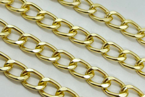 Cadena Metálica Dorado 0,8x0,5cm