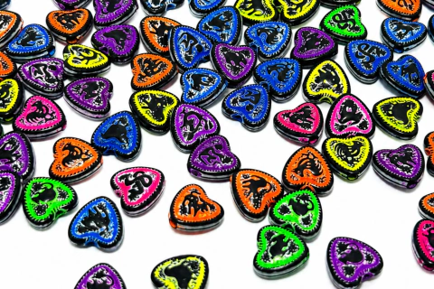 Corazón negro/multicolor pasante