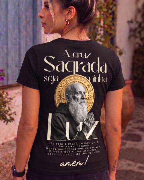 Camiseta Católica Tradicional São Bento Feminina