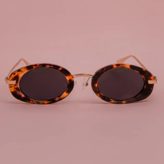 OCULOS DE SOL OVAL ASTES LONGAS ONCINHA