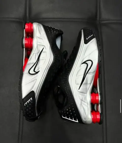 Tênis Nike Shox R4 Masculino