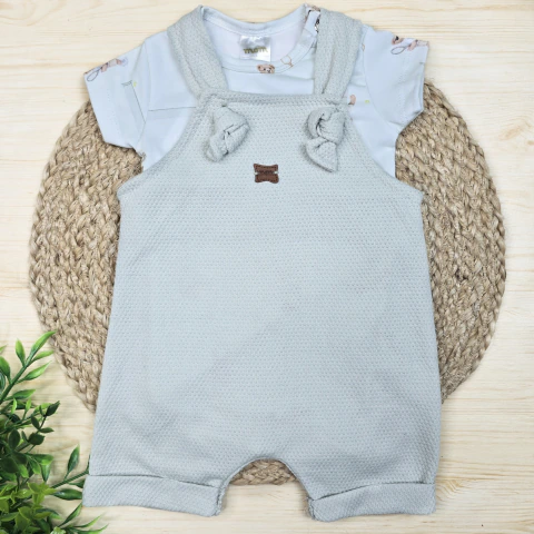 Jardineira bebê menino c/body algodão premium estampado digital - Verde claro