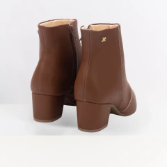 Bota Tamy Marrón en internet