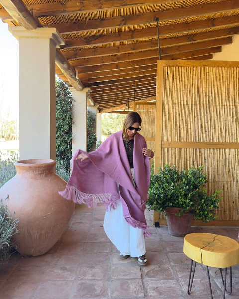 Ruana de Lana de Llama Rosa Malva