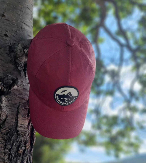 Wandergreen - Gorra Classic colorada - comprar online