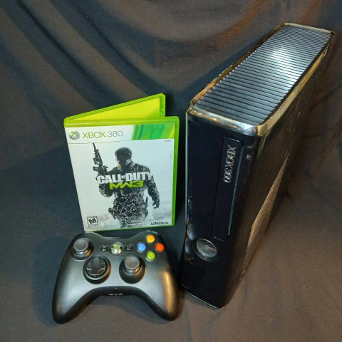 Xbox 360 + Call Of Duty MW3