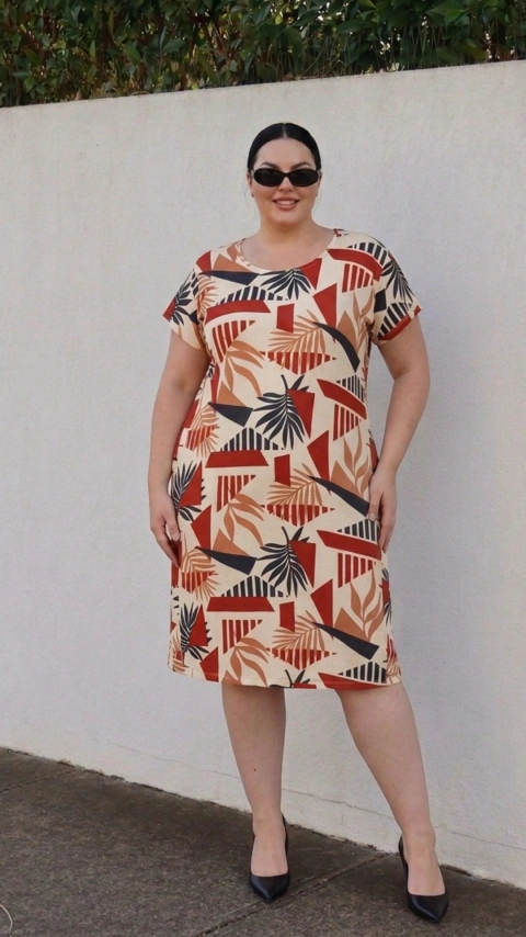 VESTIDO PLUS COM MANGA