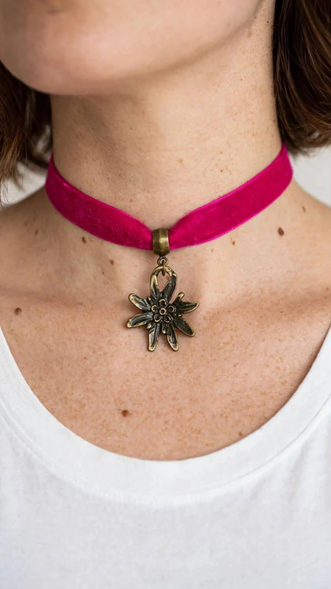 Colar Edelweiss Pequeno