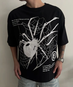 Remeras Boxy Fit Spider