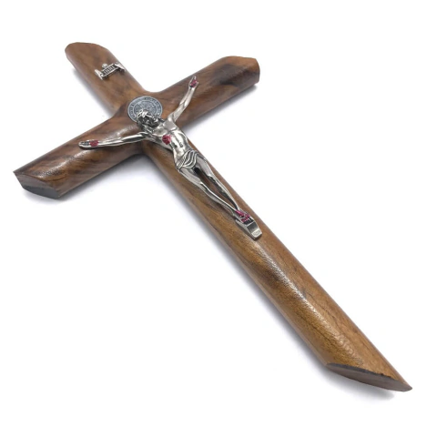 Crucifixo De Parede Madeira Cilíndrico Medalha de São Bento PV 25 Cm