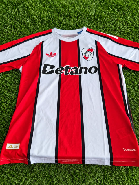 RIVER TRICOLOR
