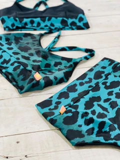 Top Mariu Reversible Survive - comprar online