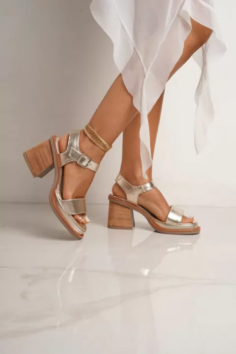 SIRA SANDALIAS (SMQ5041M)