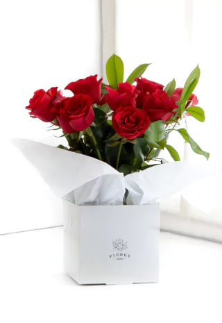 RO12 - Florero con 1 docena de rosas y verdes