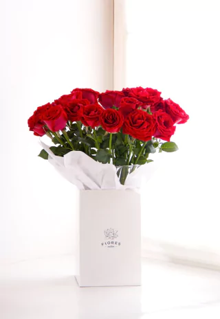 RO20 - Florero con 2 docenas de rosas