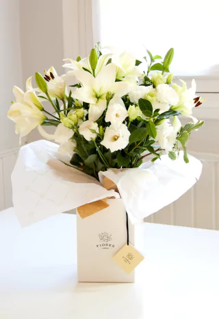 A102 - Lilium y lisianthus