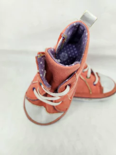 Zapatillas Kitty Talle 4 EEUU, 20 argentina 13 cms largo - maria del este