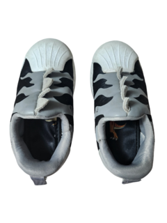 Imagen de Zapatillas Adidas Superstar talle 24