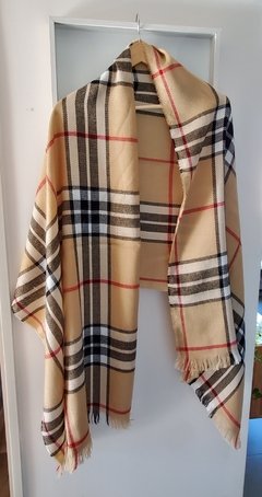 Mantón de Lanilla Berry - comprar online