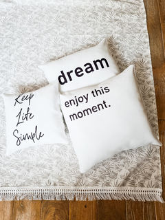 Almohadon keep life simple en internet