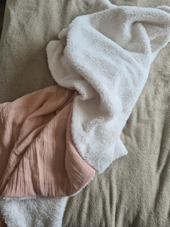 Manta / pie de cama Estambul Rosa Corderito