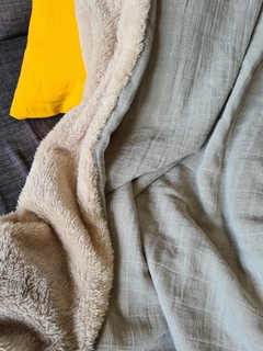 Manta / pie de cama Ontario Mostaza Corderito - tienda online