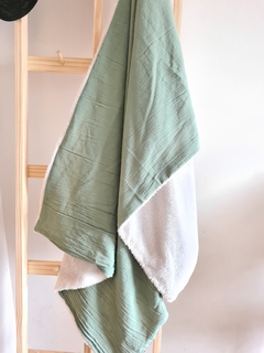 Manta / pie de cama Estambul Verde musgo corderito