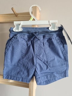 Short OshKosh 18 meses