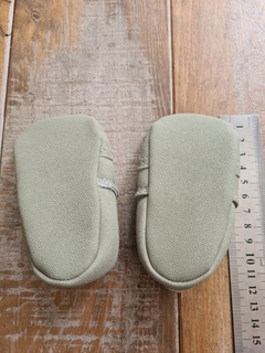 Zapatos gamuza Gris elastizados 12 cms largo - comprar online