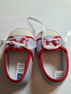 Zapatillas Gap 12 cms largo Talle 22