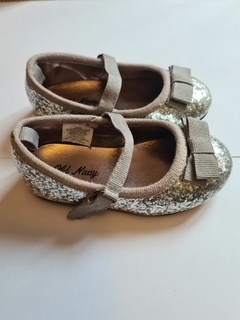 Zapatos Old Navy 6 a 12 meses 13.5 cms largo - comprar online