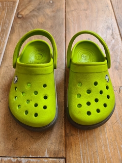 Crocs talle 23