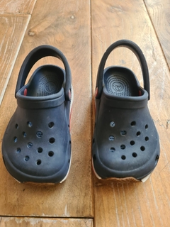 Crocs talle 23